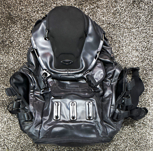 Oakley kitchen sink leather